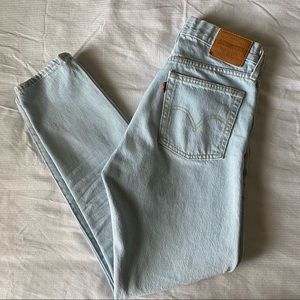 Levi's Premium Wedgie Fit Ankle Jeans Signal Lost